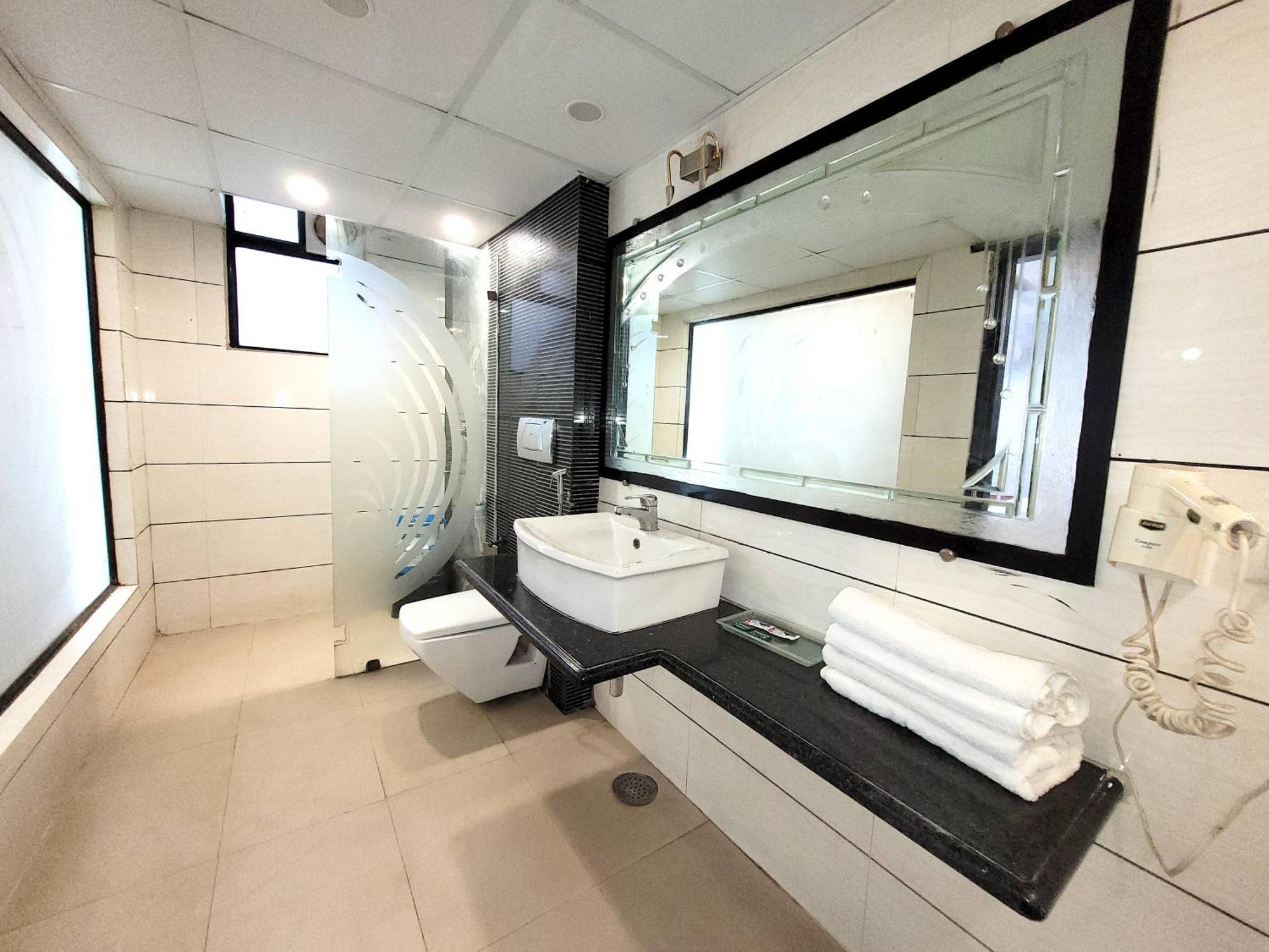 Hotel The Daanish Residency - Karol Bagh Neu-Delhi Exterior foto